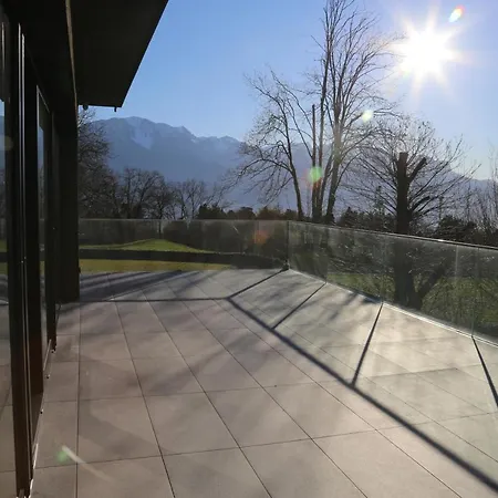 California 4* Montreux